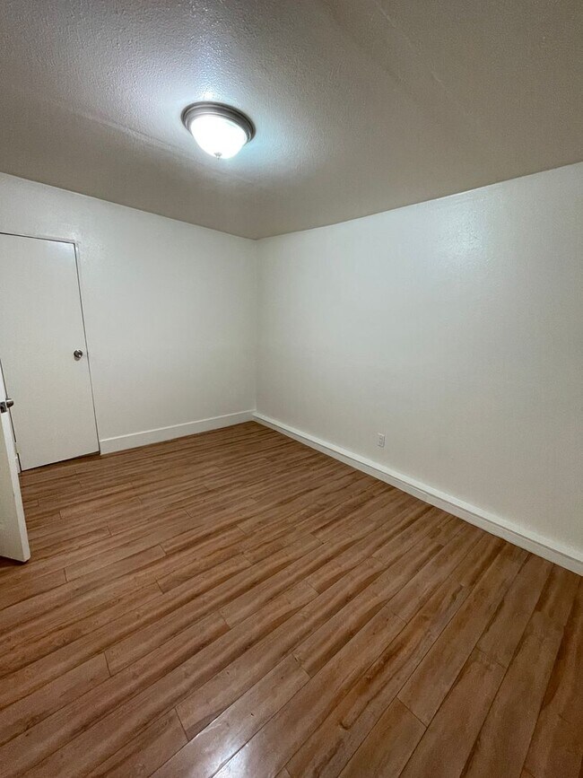 Building Photo - 1436-1438 3rd St