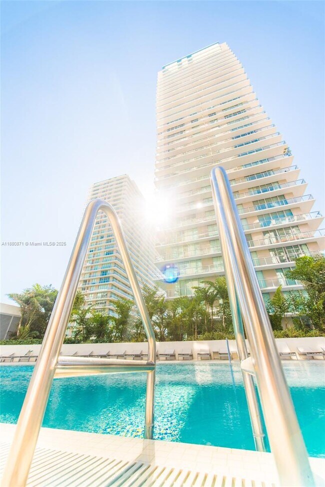 Building Photo - 1100 S Miami Ave