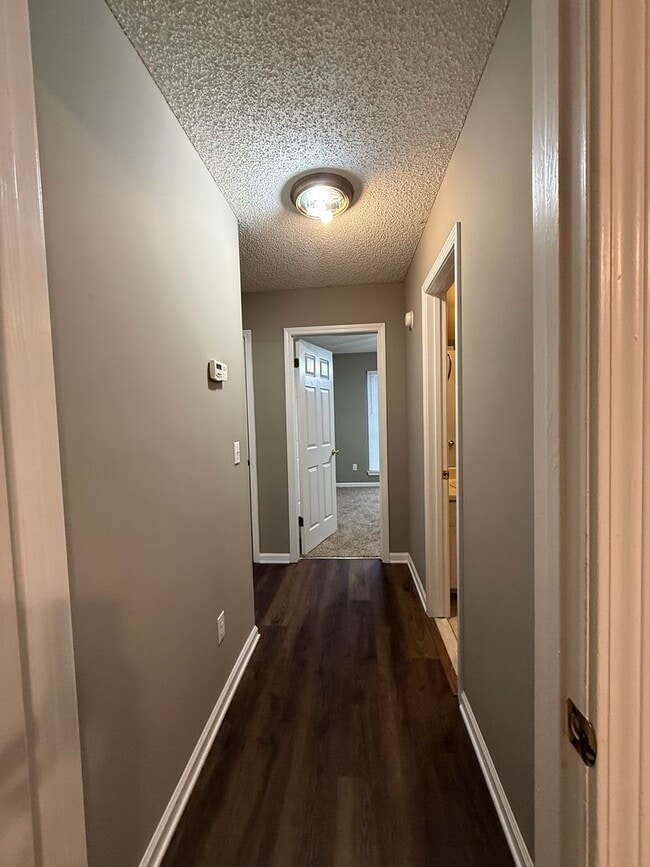 Building Photo - 304 Natchez Rd