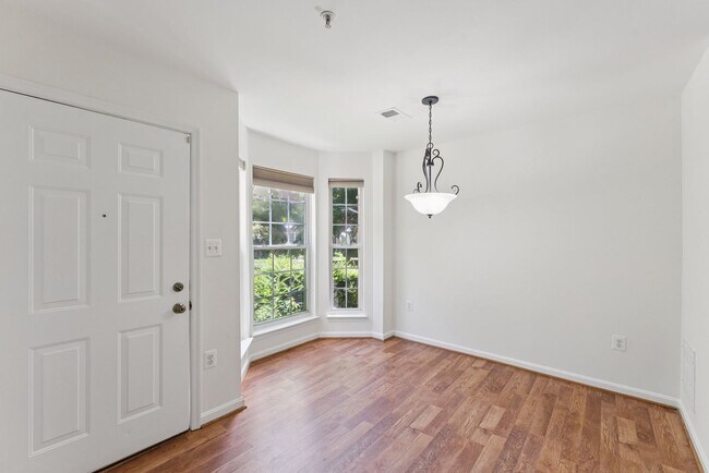 Building Photo - 11892 Breton Ct