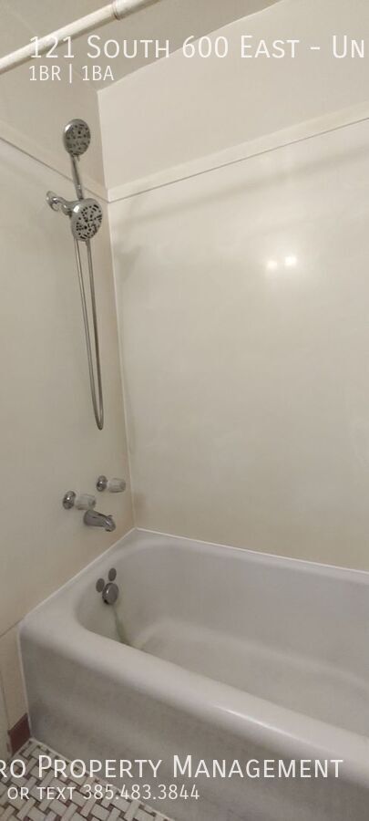 Building Photo - 121 S 600 E