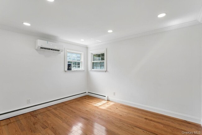 Building Photo - 98 Rose Pl