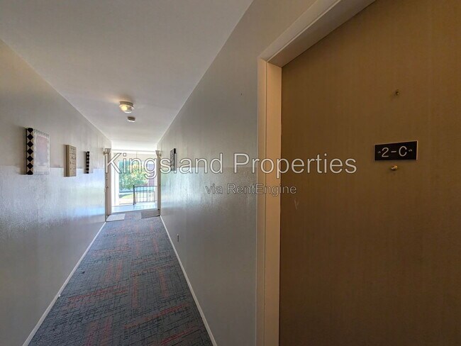 Building Photo - 5353 Walsh St