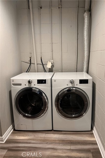 Building Photo - 7718 Vía Sorrento