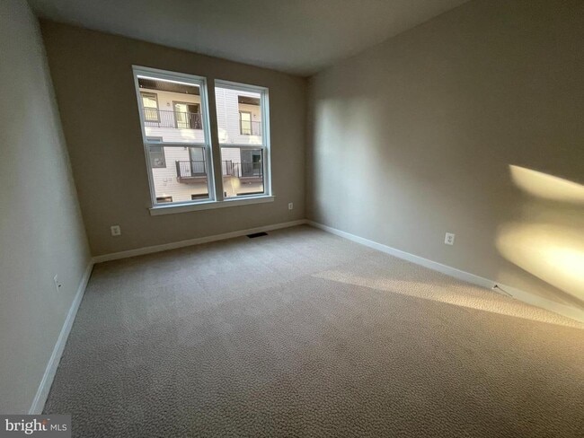 Building Photo - 4161 Red Mulberry Dr