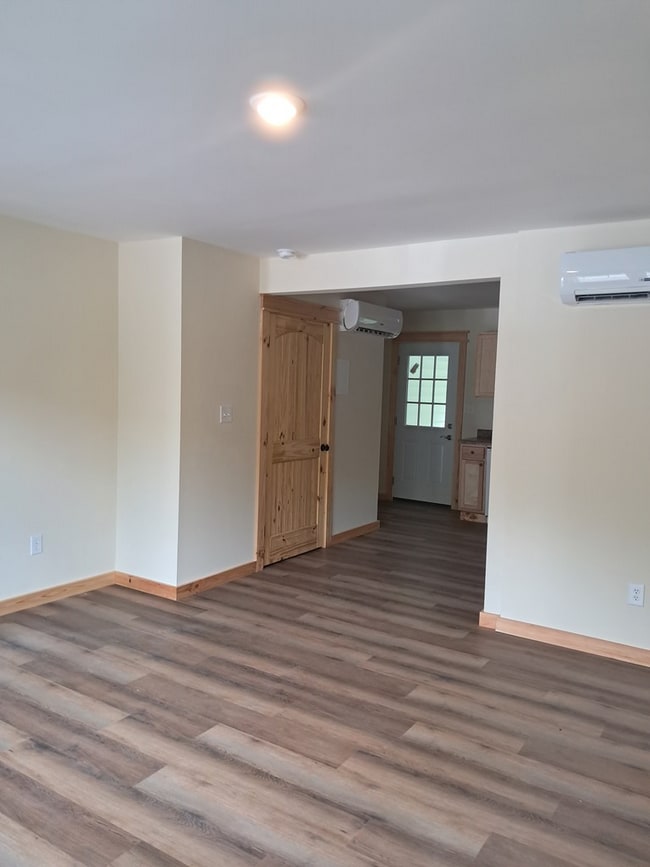 Building Photo - 315 #2 Sulphur Springs Rd