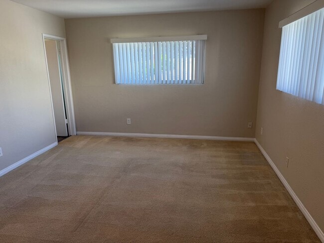 Building Photo - 1514 Chalcedony-