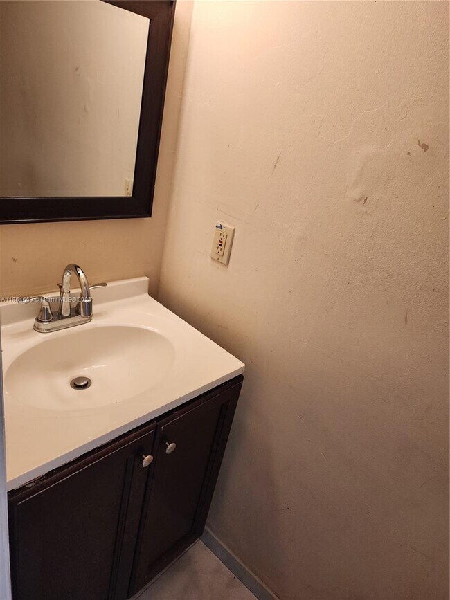 Building Photo - 13334 SW 60th Terrace