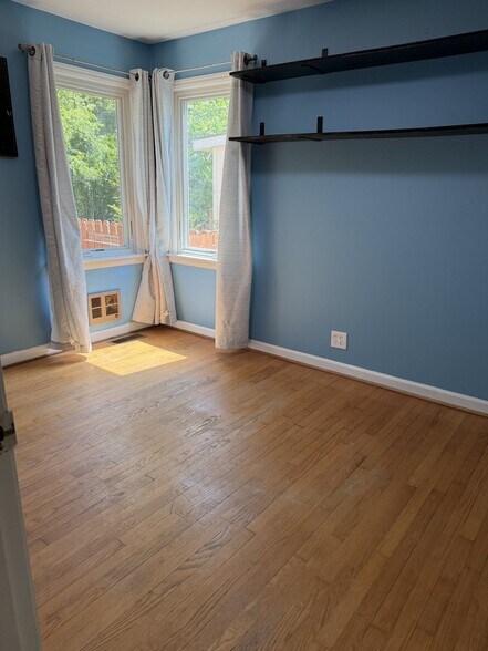 Building Photo - 3220 Avondale Ave