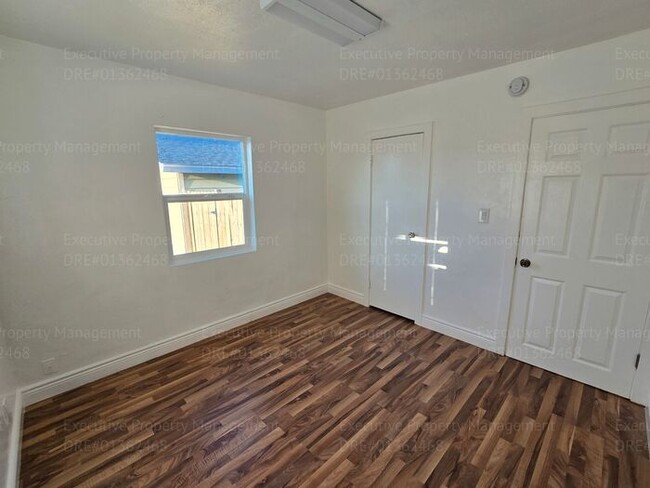 Building Photo - Remodeled 3 bedroom/ 1 bathroom