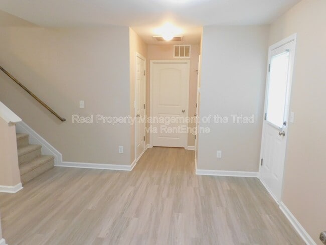 Building Photo - 2035 Chapel Park Ln