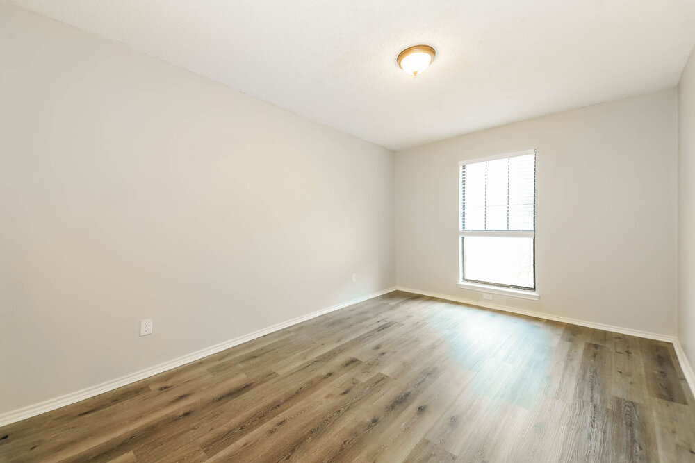 Building Photo - 7618 Creek Wood Dr