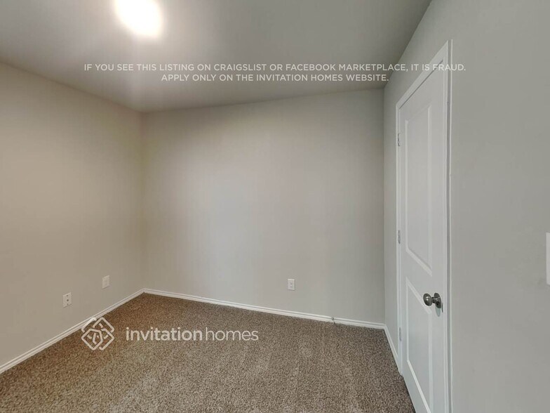 Building Photo - 10511 Varmus Dr
