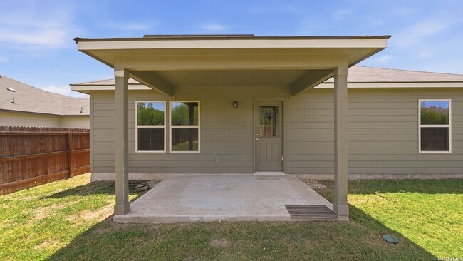 Building Photo - 1958 Reserve Wy
