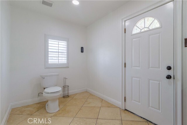 Building Photo - 10249 Jurupa Rd
