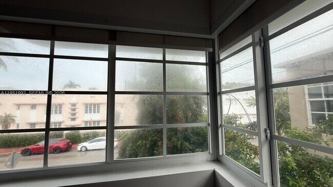 Building Photo - 600 15th St