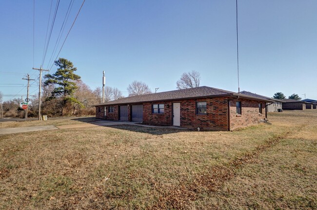 Primary Photo - Updated 2 Bedroom Duplex in Republic, MO!