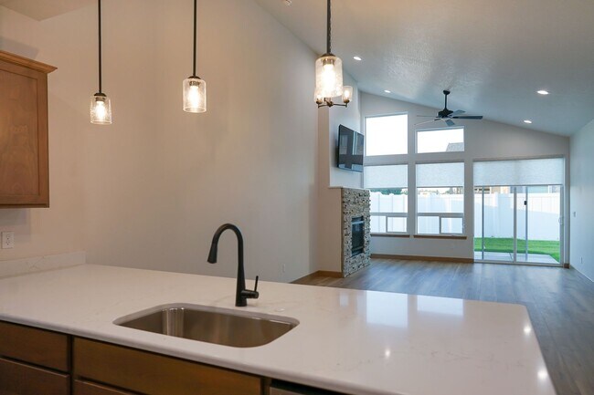 Building Photo - Just completed 2 Bedroom 2 Bath in Coeur d...