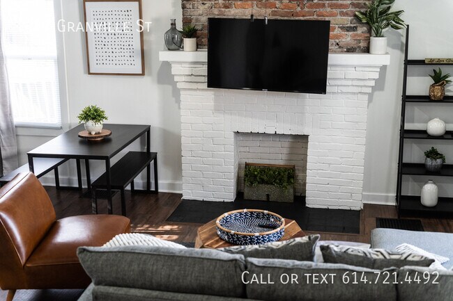 Building Photo - 1487 Granville St