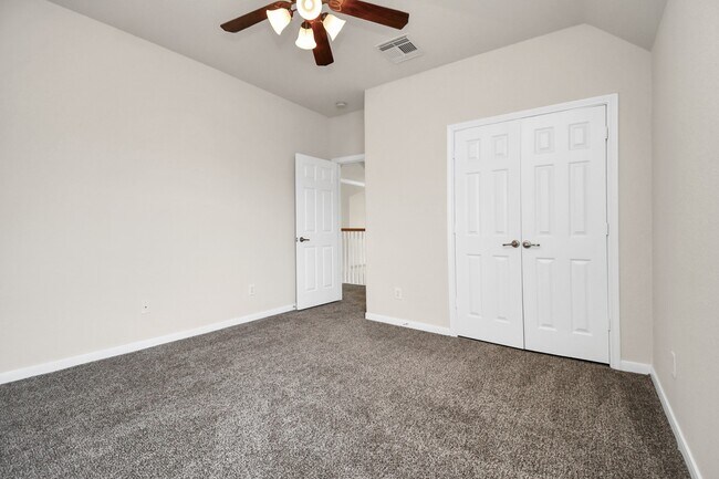 Building Photo - 8627 Sweet Pasture Dr