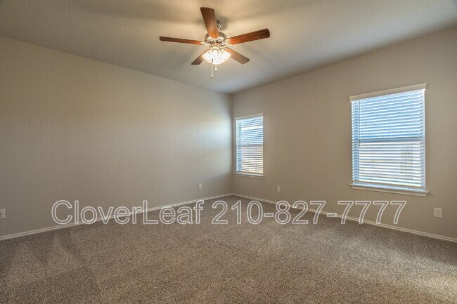 Building Photo - 275 Kinsley Wy