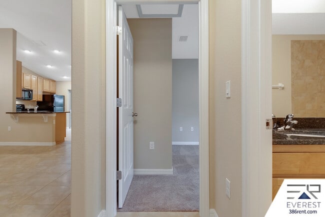 Building Photo - 14 Slatington Pl
