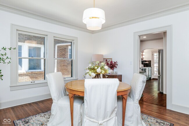 Building Photo - 322 E 37th St