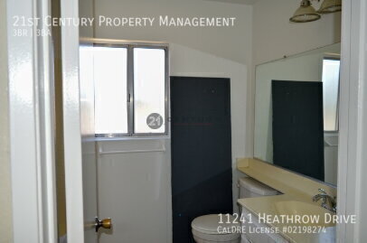 Building Photo - 11241 Heathrow Dr