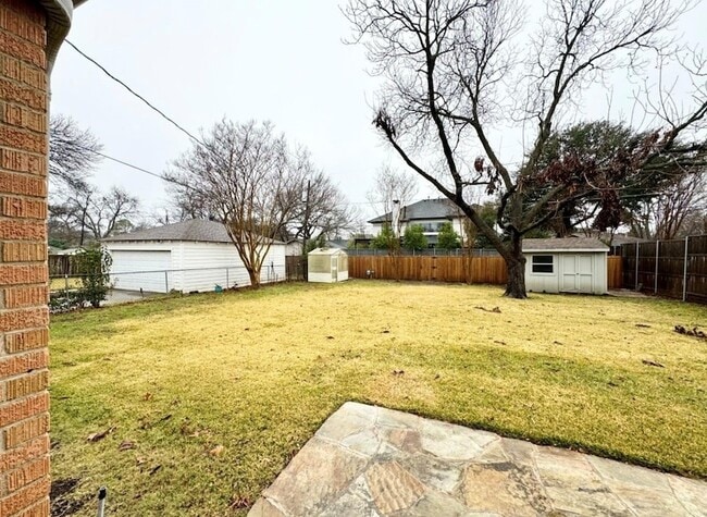 Building Photo - 515 Bondstone Dr