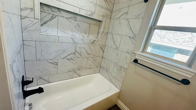 Building Photo - 9325 SW 44th Terrace