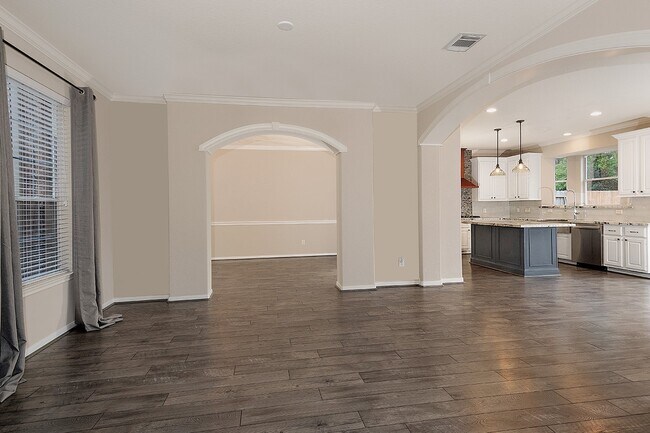 Building Photo - 138 Oriel Oaks Cir