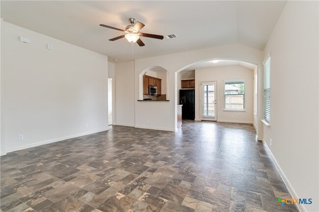 Building Photo - 421 Capistrano Dr