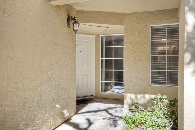 Building Photo - Bright One bedroom, one bath home in Mira Mesa!