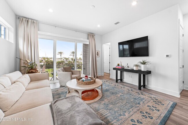 Building Photo - 2107 Gordon Ave