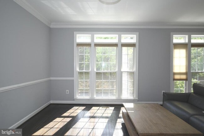Building Photo - 556 Winding Rose Dr
