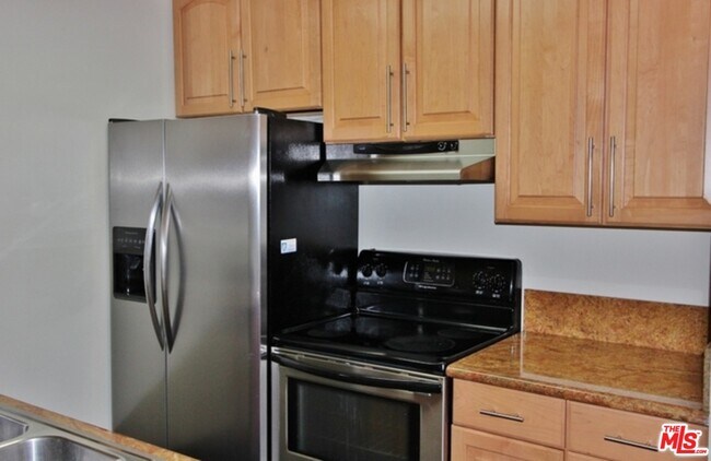 Building Photo - 7765 W 91st St