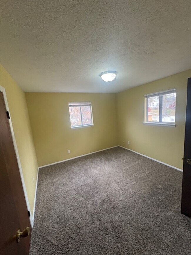 Building Photo - 3406 N Missouri Ave