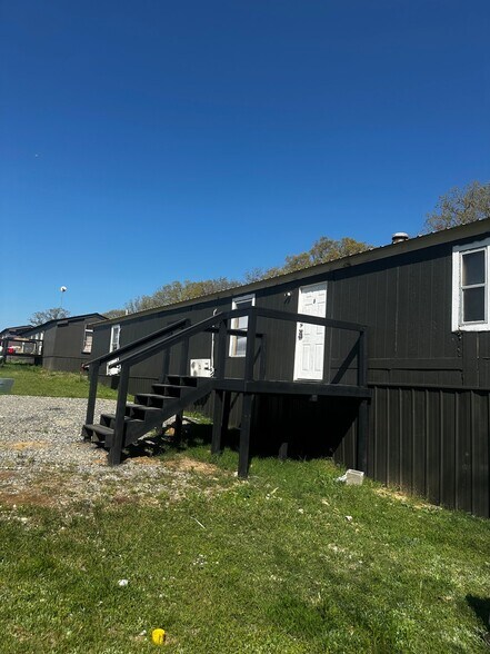 Building Photo - 75 R M Wy