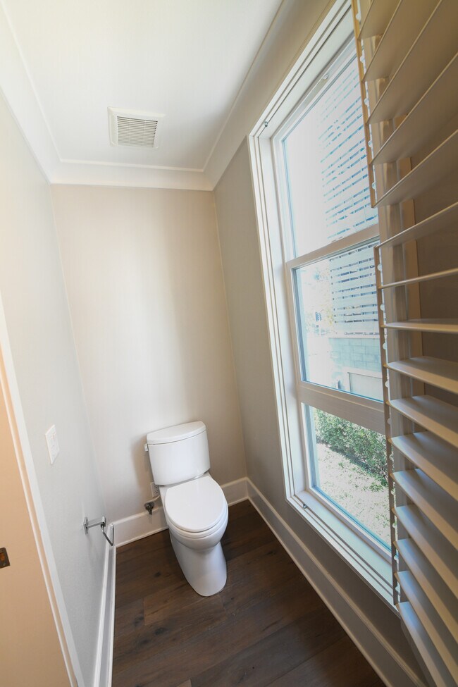 Building Photo - 12775 Bluff Creek Dr