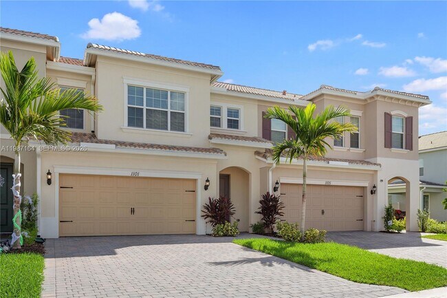 Building Photo - 1101 Banyan Dr