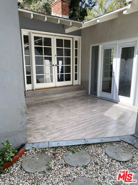 Building Photo - 1712 Benedict Canyon Drive