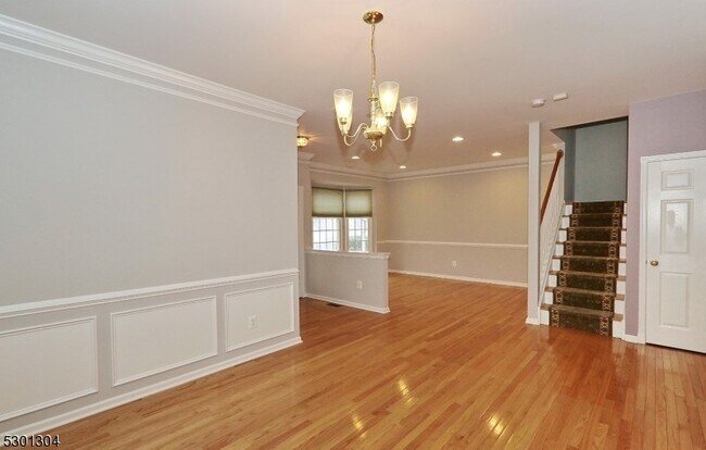 Building Photo - 67 Patriot Hill Dr