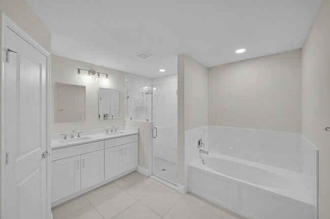 Building Photo - 16440 81st Ln N