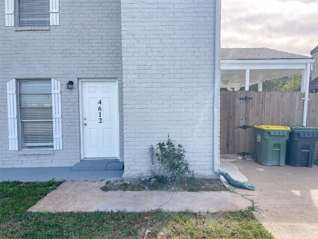 Building Photo - 4612 W Orange St