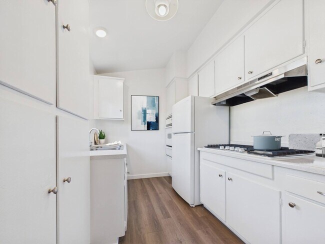 Building Photo - Valley Terrace Apartments