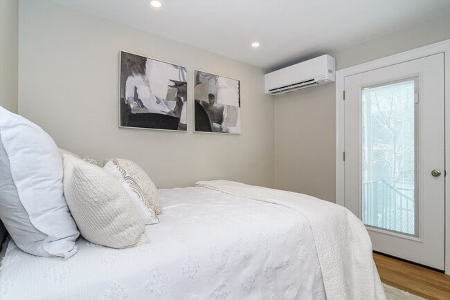 Building Photo - 12 Maugus Ave