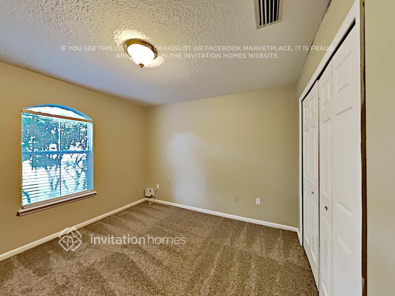 Building Photo - 3538 Old Village Dr