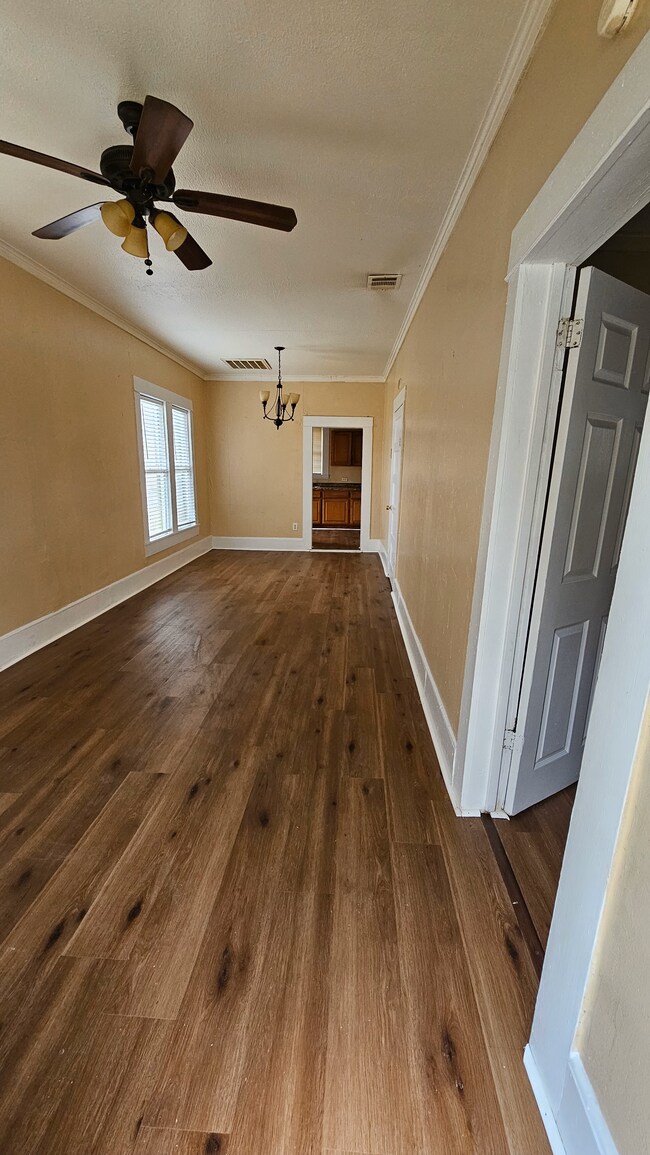 Building Photo - 1430 Grigsby St