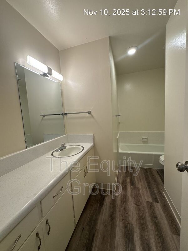 Building Photo - 332 N Westfield St