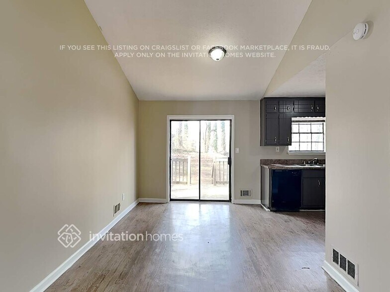 Building Photo - 5469 Liberty Rd